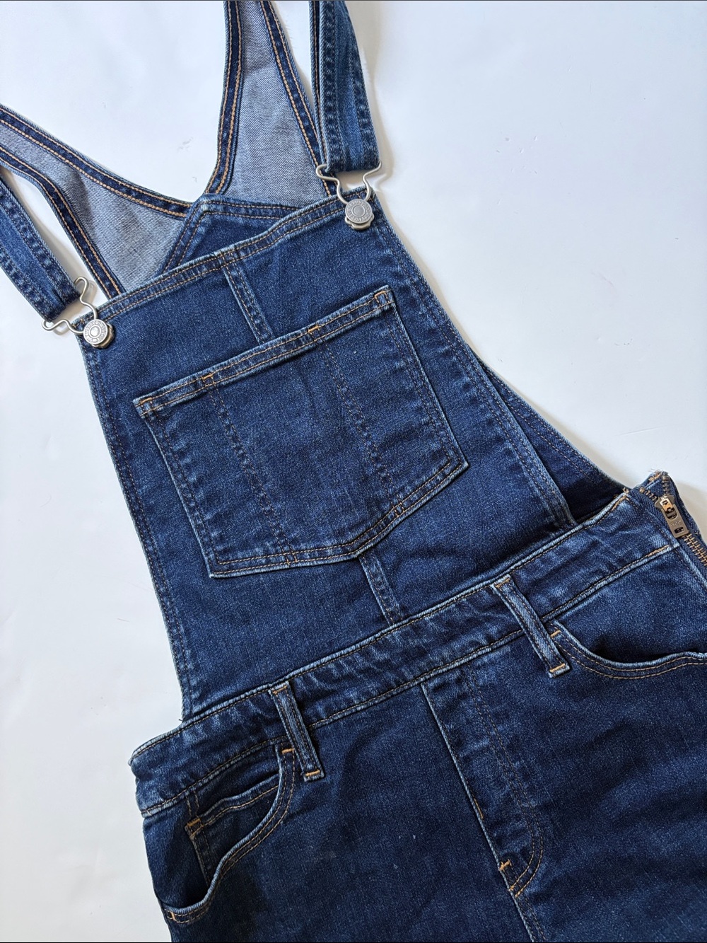 Levi's Dark Blue Denim Jeans with Signature Patch